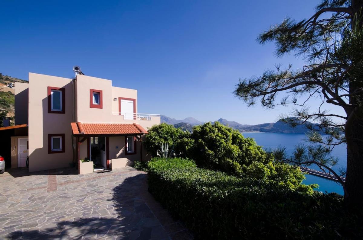 Villa Elgini Плакиас Экстерьер фото